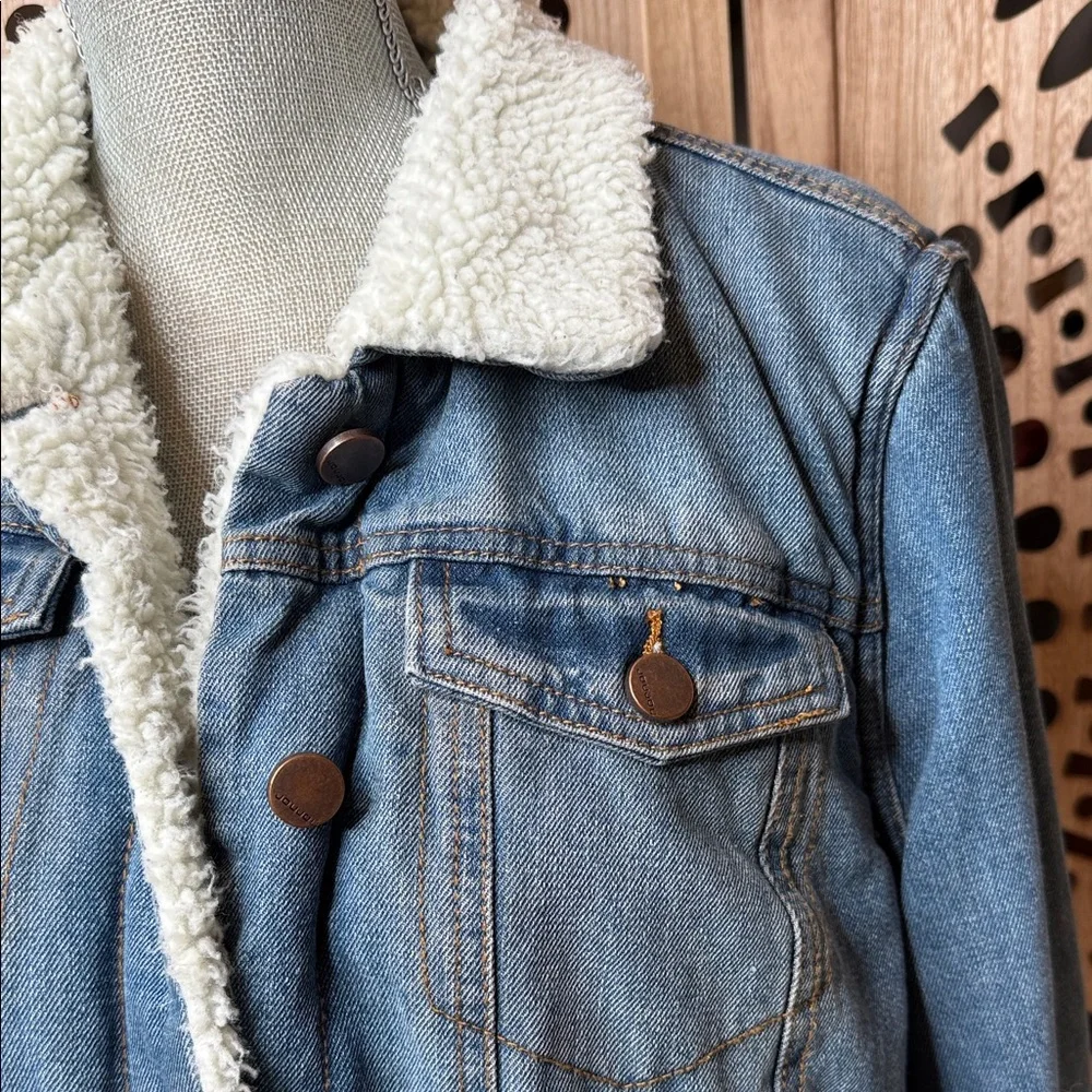 Jou Jou Blue Denim Jacket with Cream Sherpa lining - Picture 3 of 10